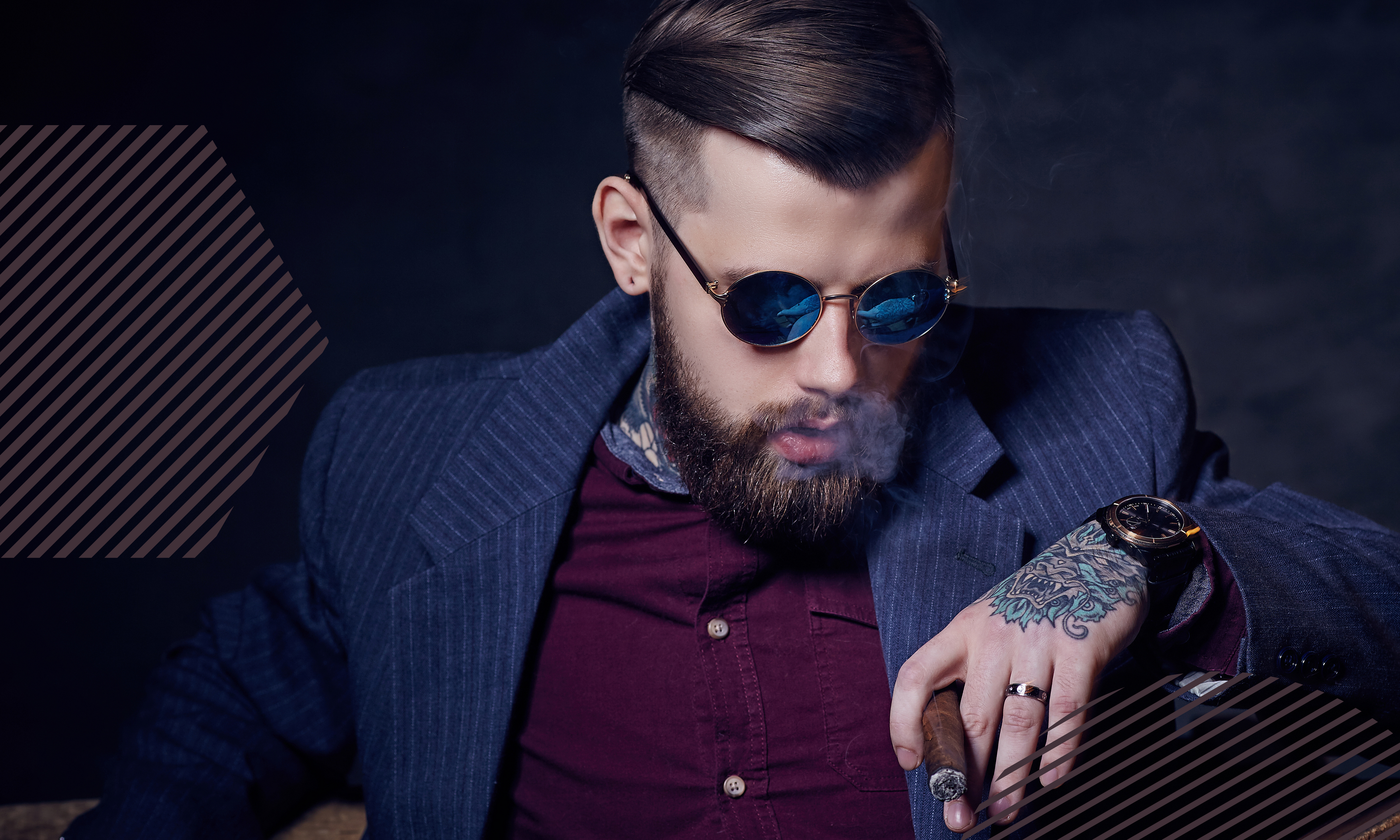 hombre gafas y ropa moda